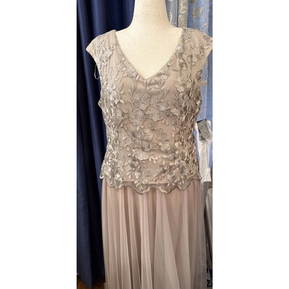 Alex Evenings Full Length Gown - Beige W/ Lace Bodice Overlay NWT